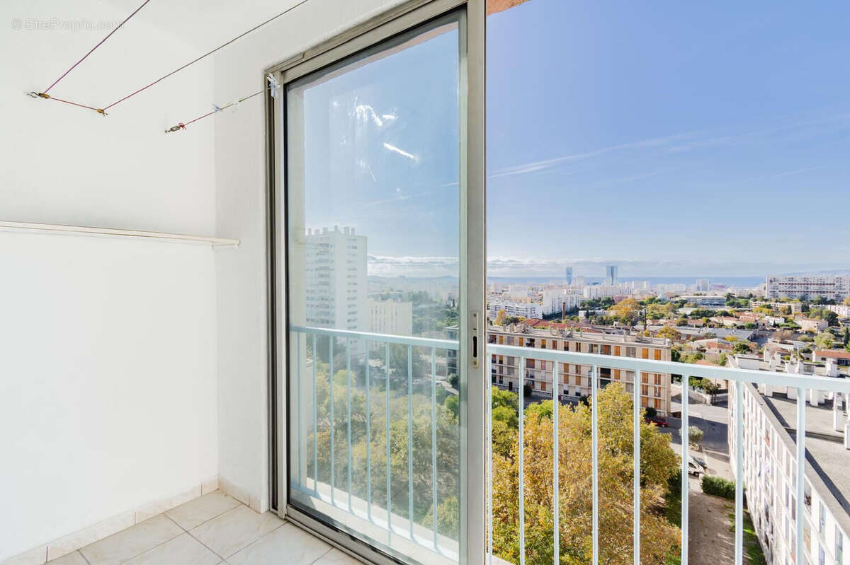 Appartement à MARSEILLE-14E