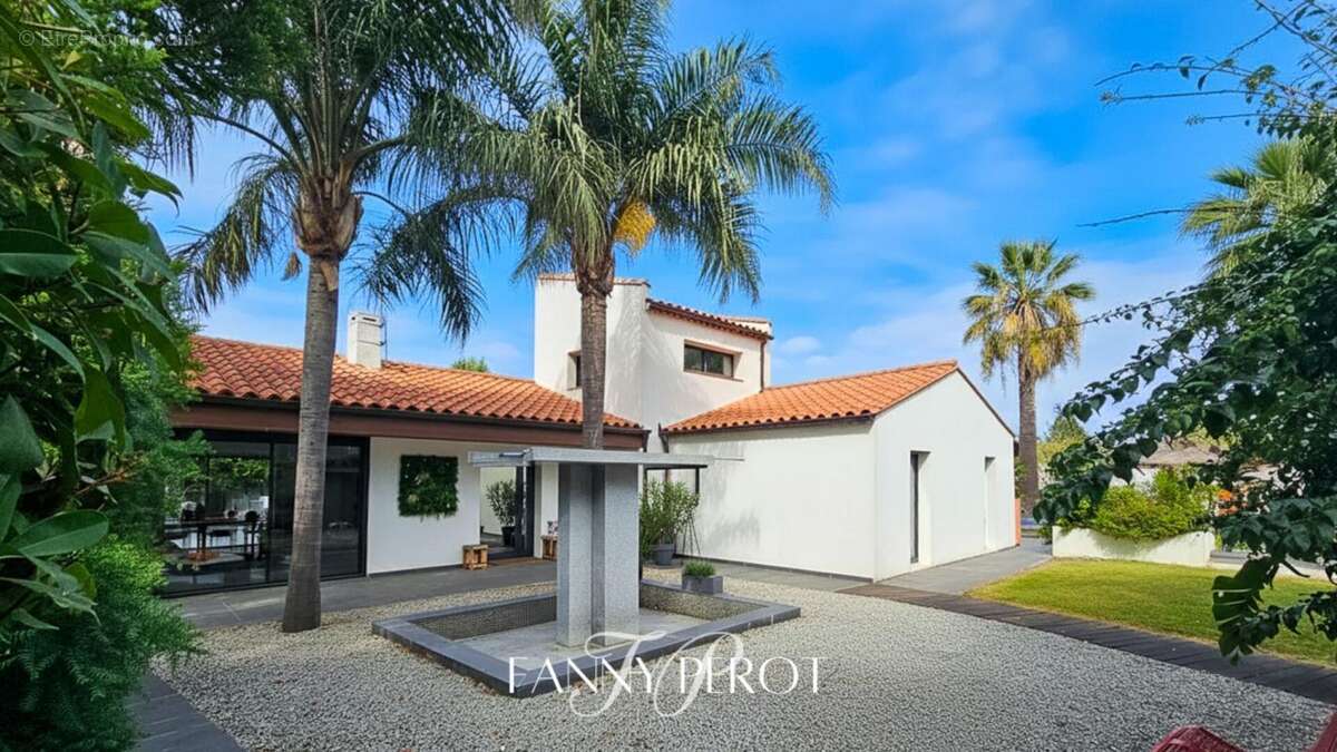 Maison à SAINT-CYPRIEN