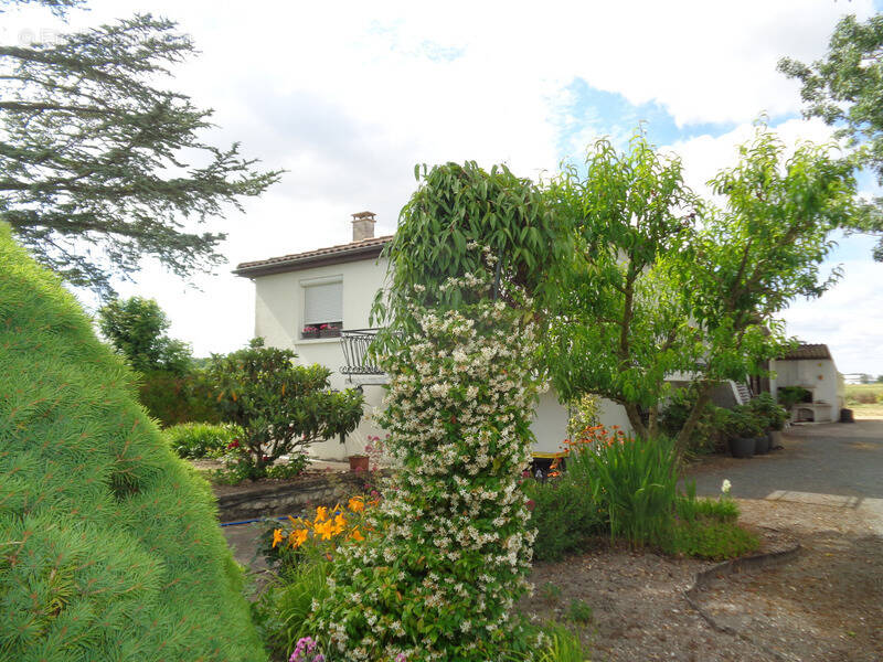 Maison à PONS