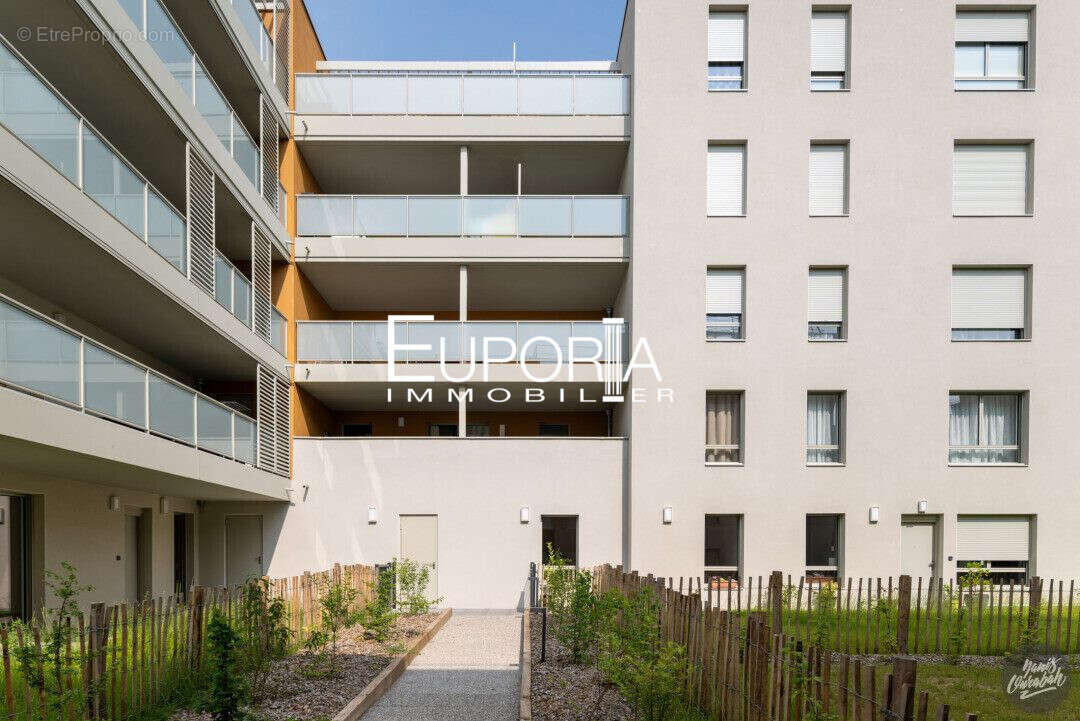 Appartement à TASSIN-LA-DEMI-LUNE