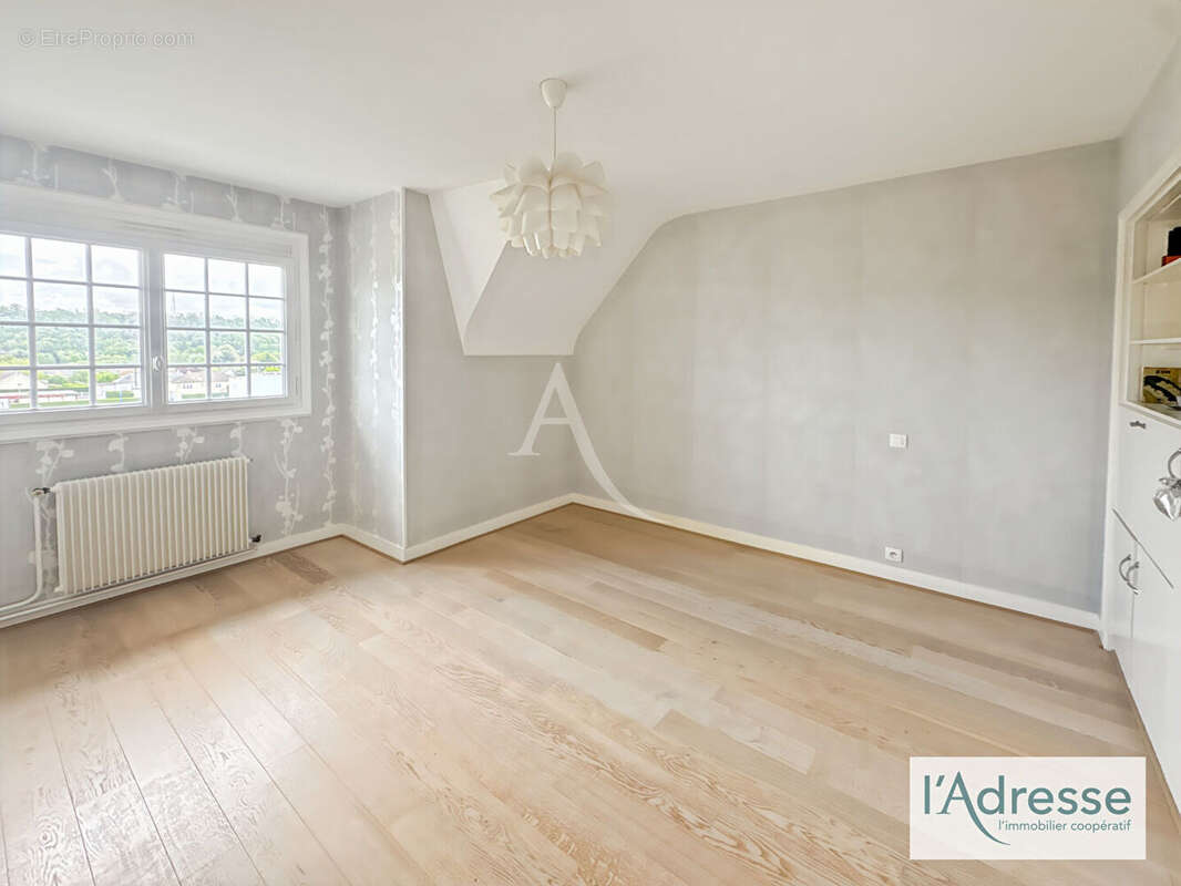 Maison à FLEURY-SUR-ANDELLE