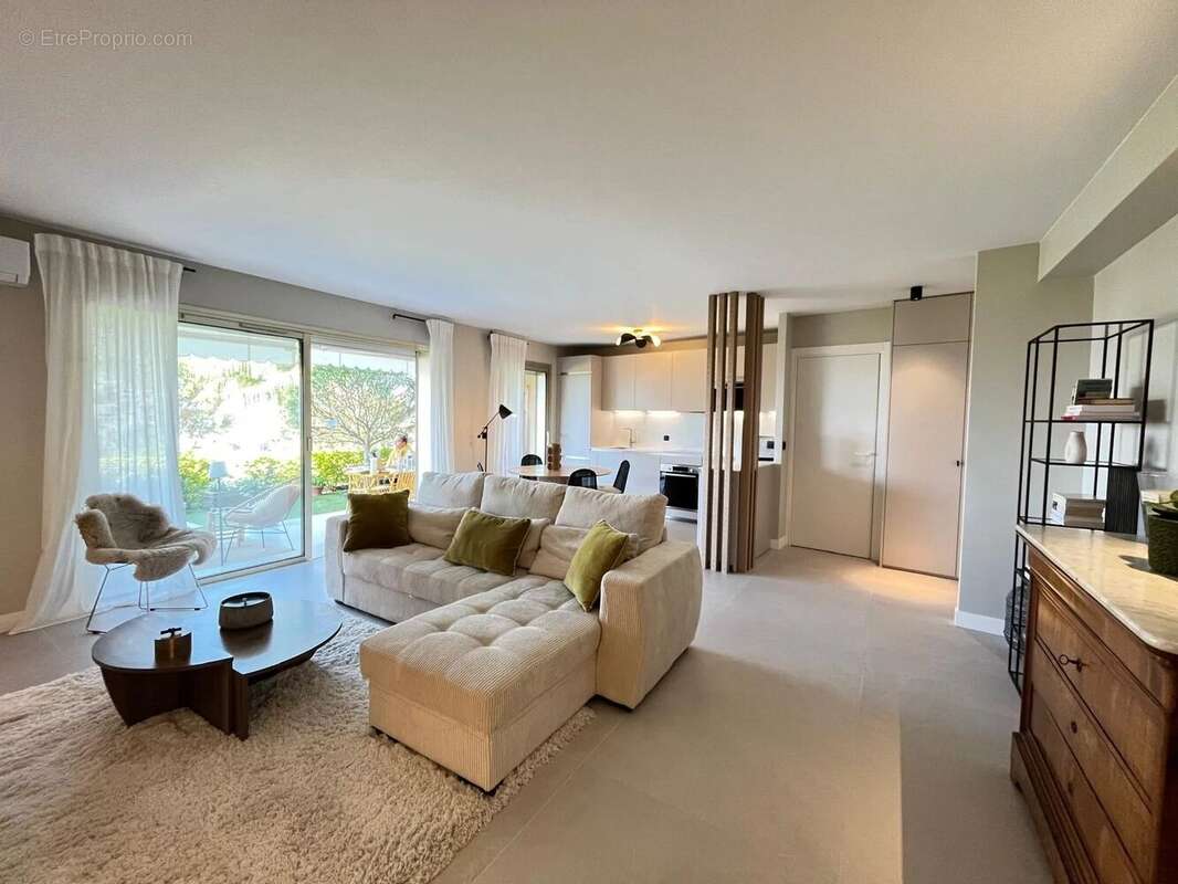 Appartement à LE CANNET