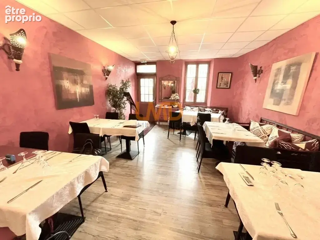 Photo Commerce à Saint-Maximin-La-Sainte-Baume au prix de 39 500€
