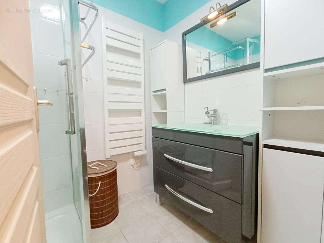 Appartement à SAINT-CHAMAS