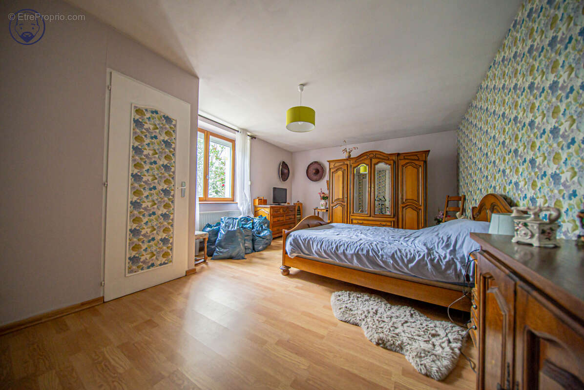 Maison à PAGNY-SUR-MEUSE