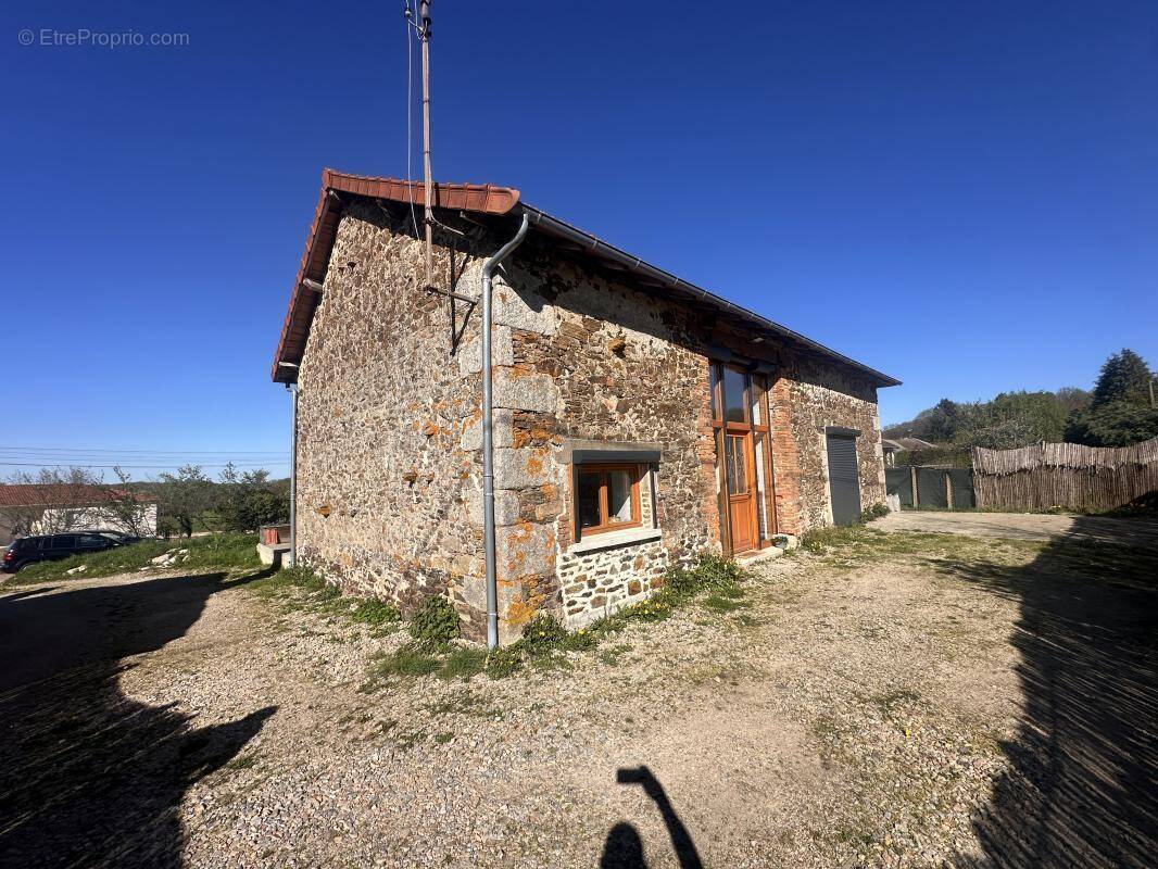 Maison à SAINT-HILAIRE-BONNEVAL