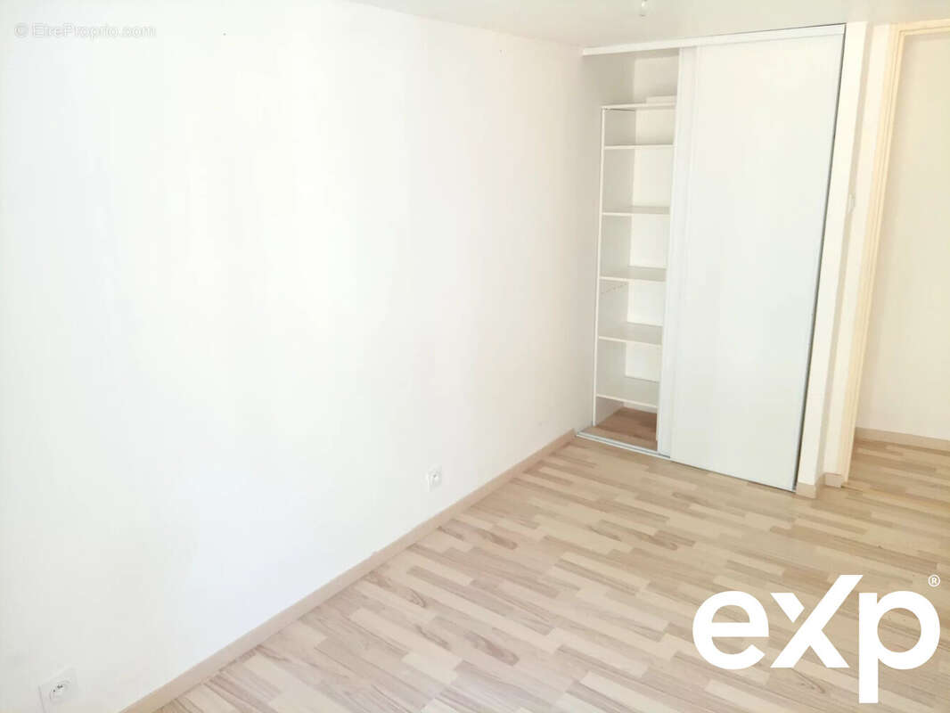 Maison à LA ROCHE-BLANCHE