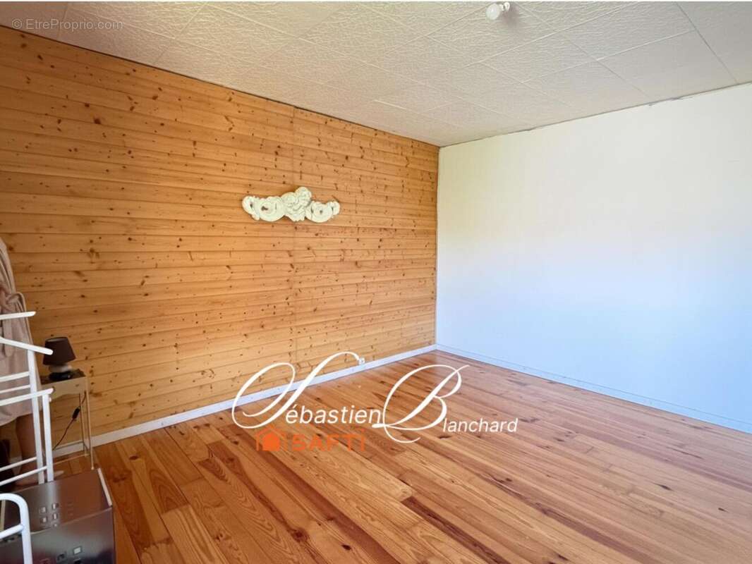 Maison 144 m² à Chanay  - photo 5
