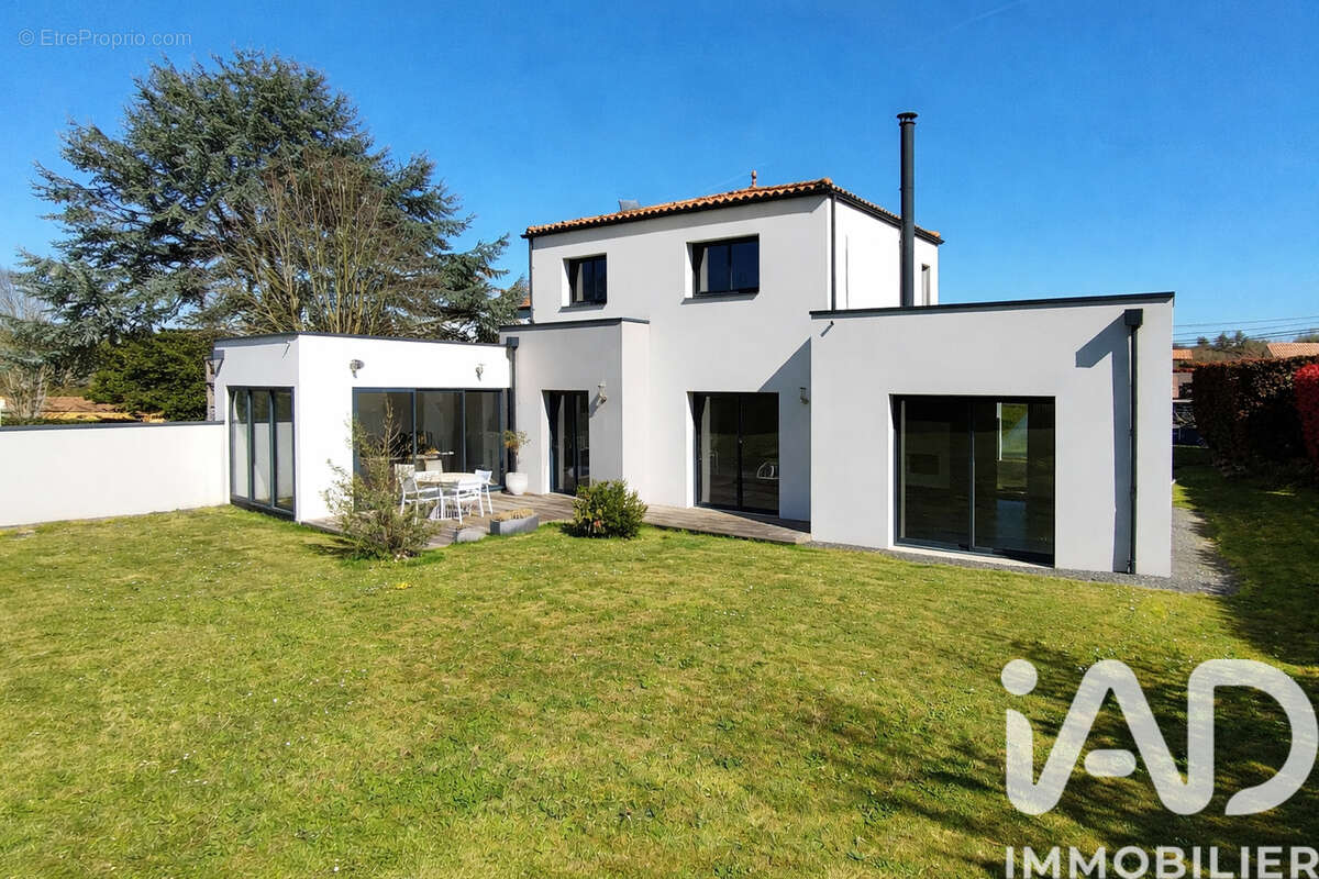 Photo 2 - Maison à CHAVAGNES-EN-PAILLERS