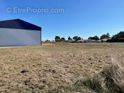 Terrain à SAINT-PARDOUX-DU-BREUIL