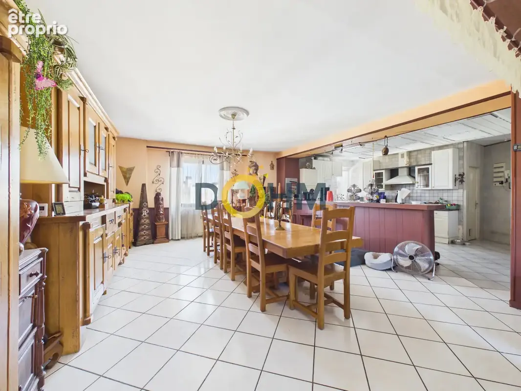 Appartement - 188 m2 - 6 pièces - photo 2