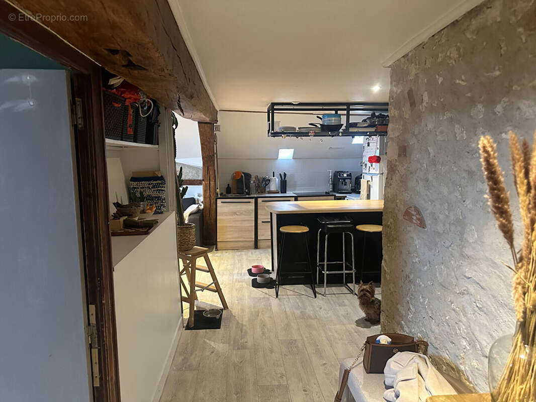 Appartement à BORNEL