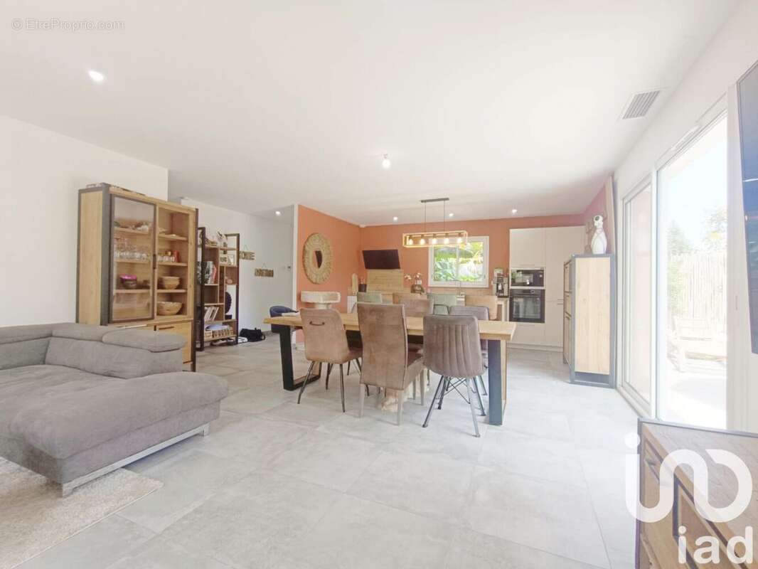 Photo 5 - Maison à ROUJAN