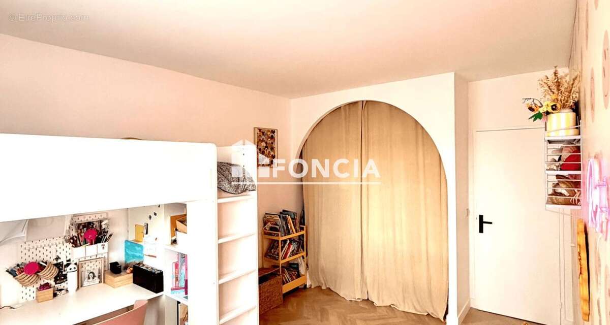 Appartement à RUEIL-MALMAISON