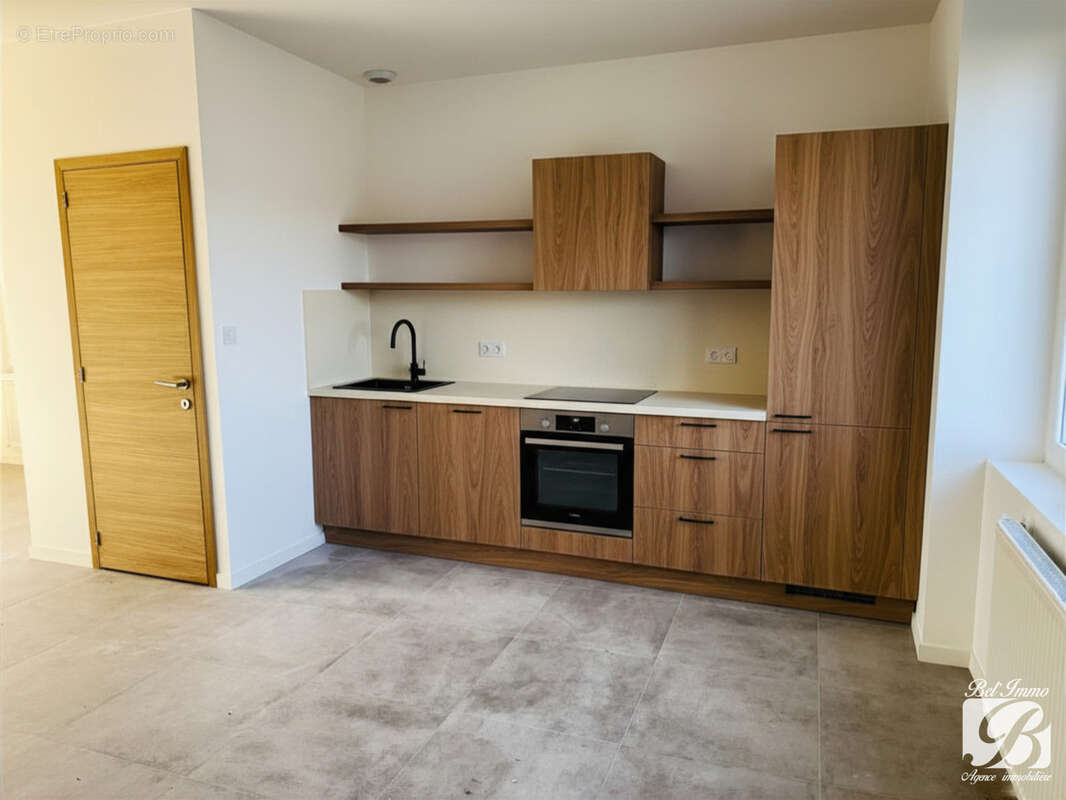 Appartement à BALAN