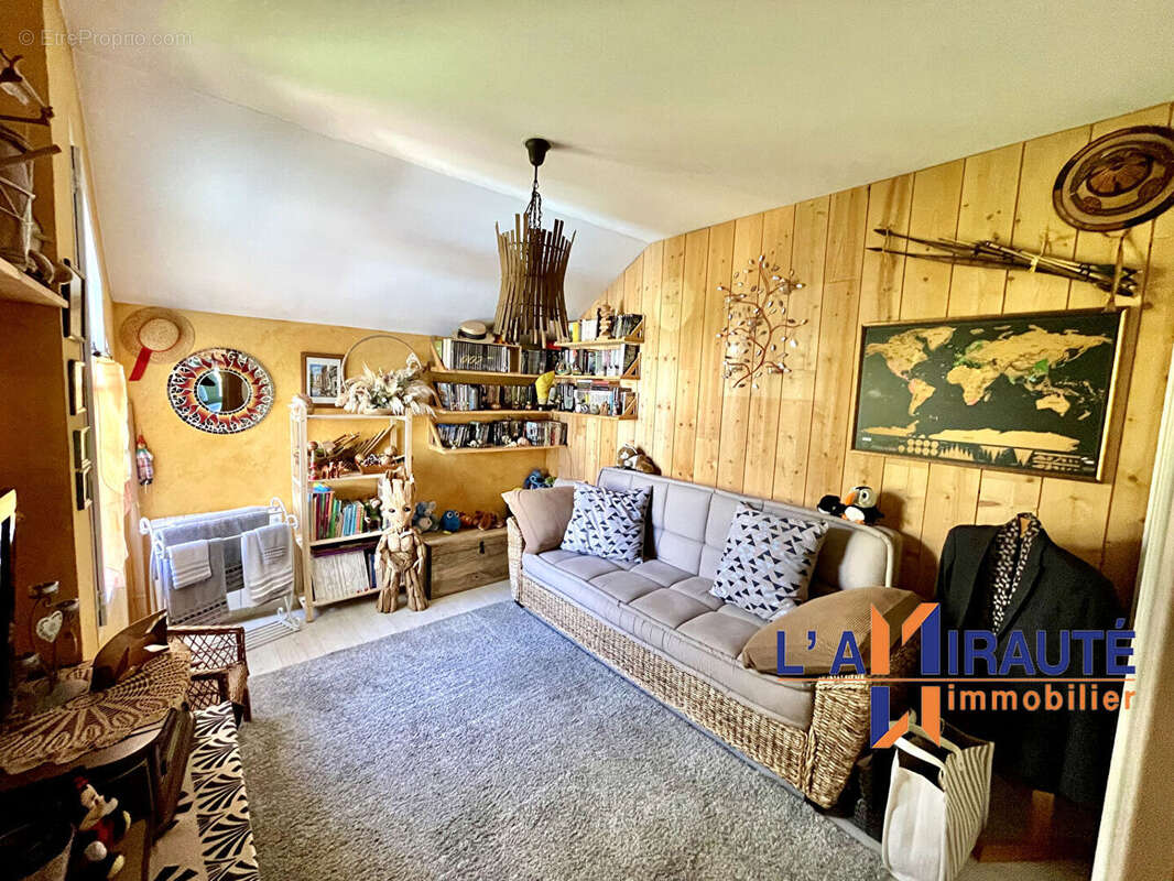 Appartement à HOUILLES