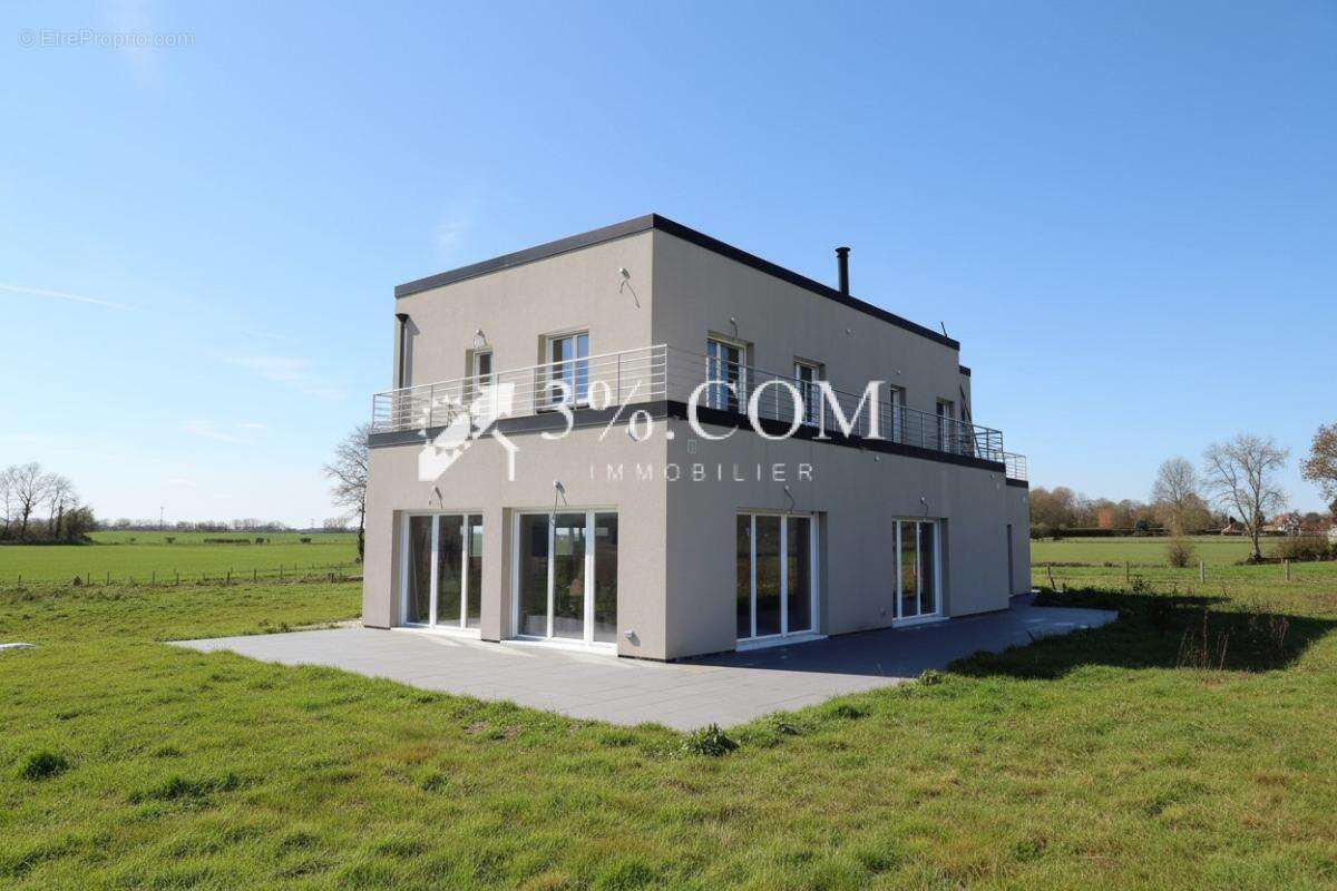 Maison à SAINT-MARTIN-EN-CAMPAGNE