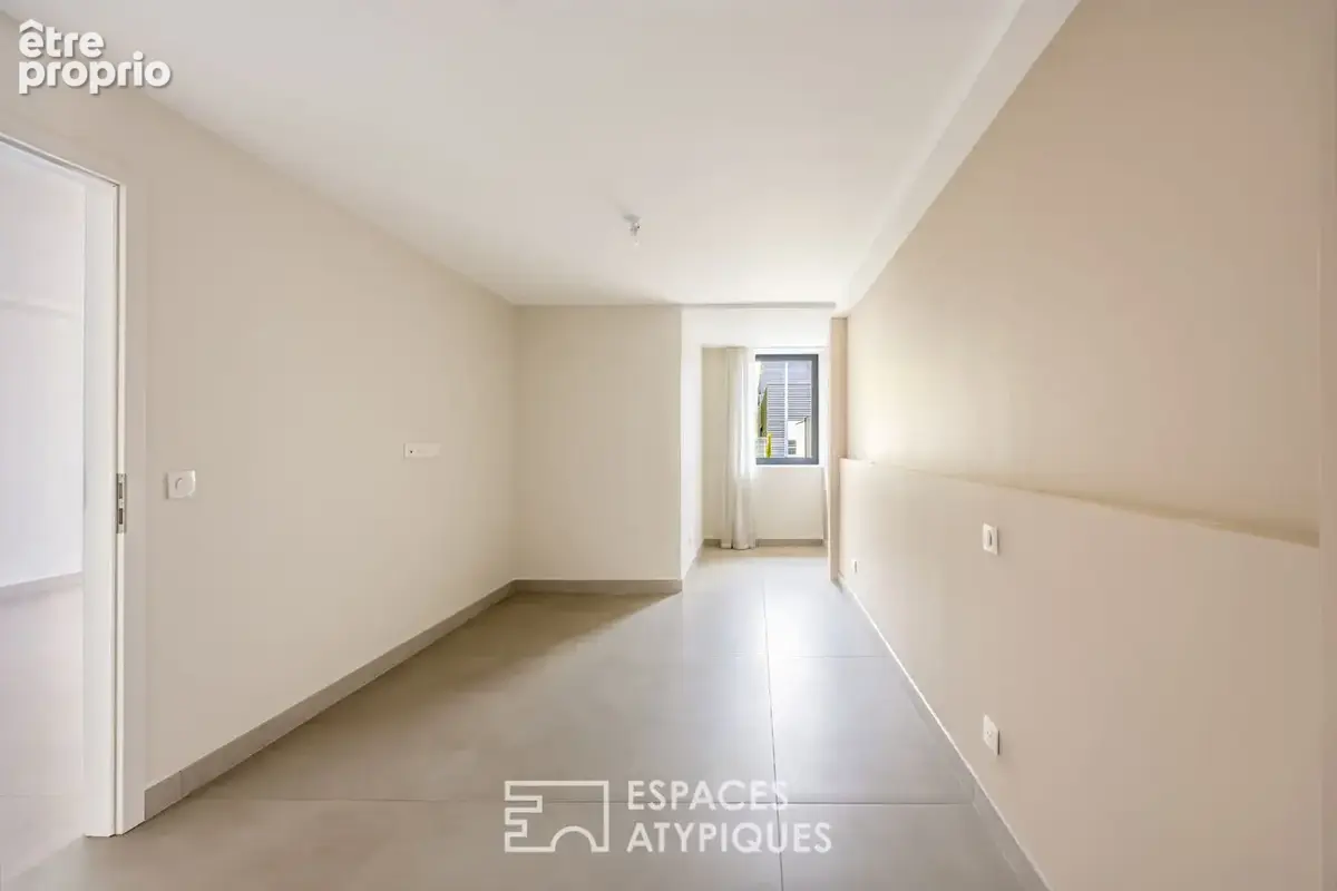 Loft contemporain en duplex et sa terrasse dans une ancienne friche industrielle - photo 7