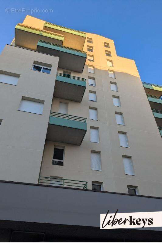 Parking à CLERMONT-FERRAND