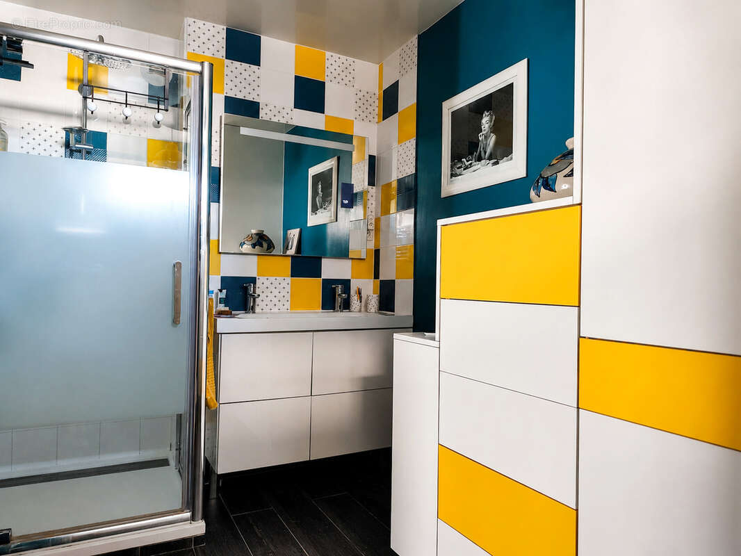 Appartement à PARIS-19E