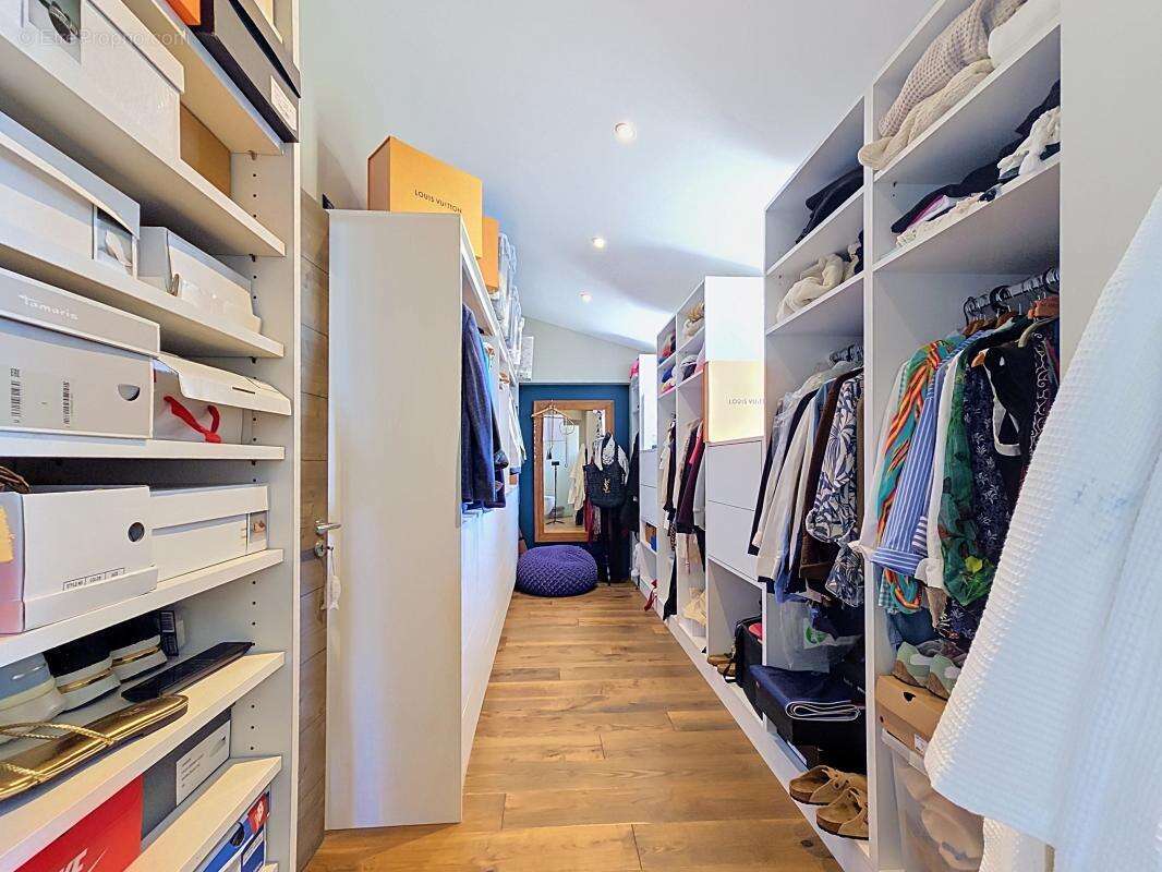 Maison 328 m² à L'houmeau  - photo 33