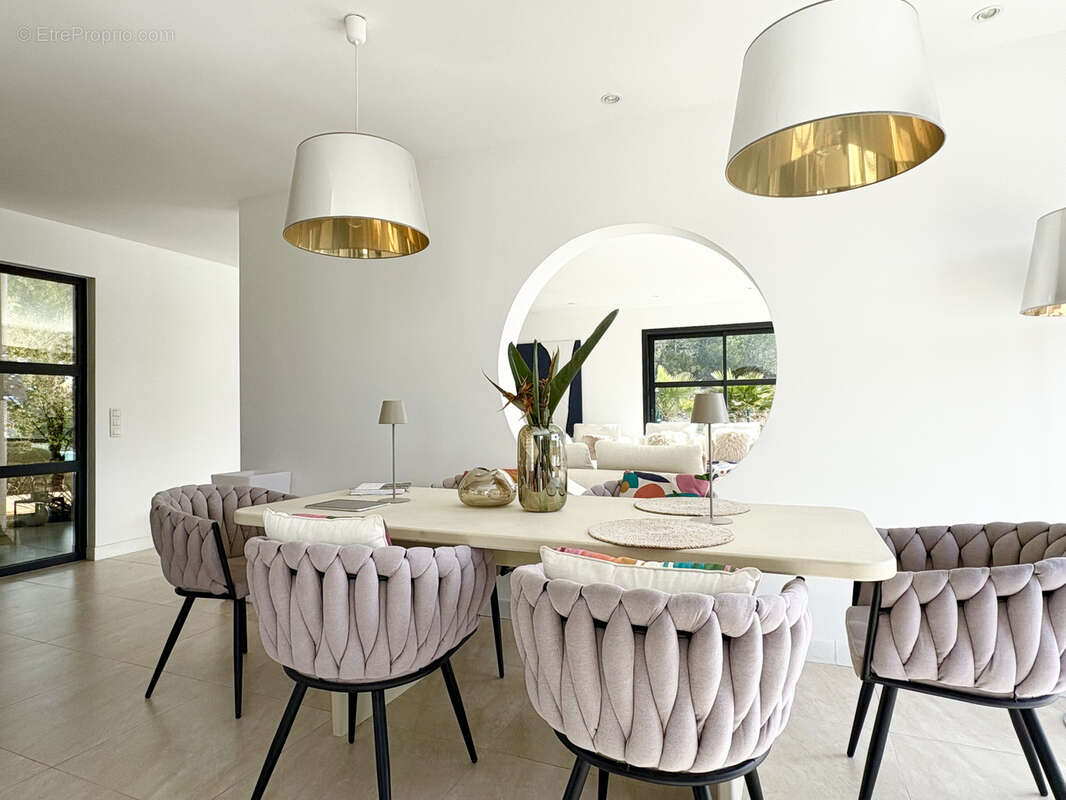 Maison à LA CADIERE-D'AZUR