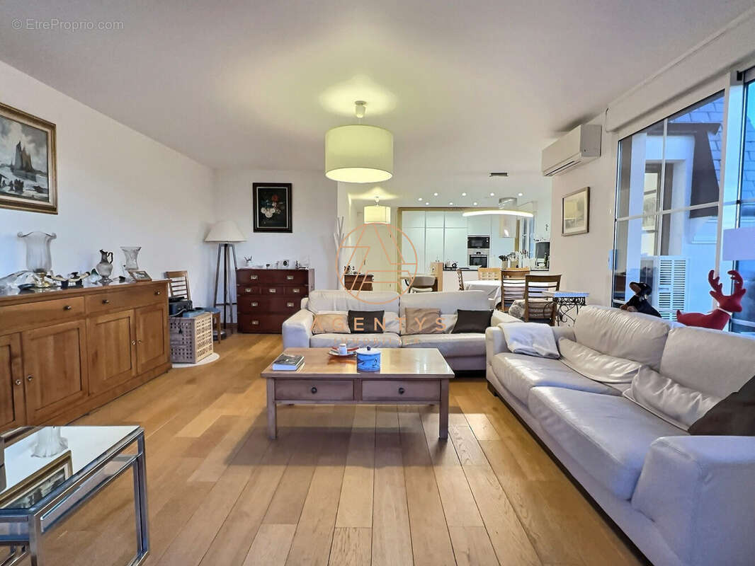 Appartement à CHENNEVIERES-SUR-MARNE