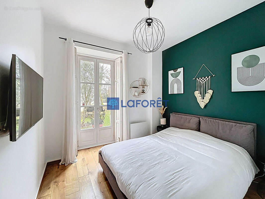 Appartement à SAINT-PIERRE-DU-PERRAY