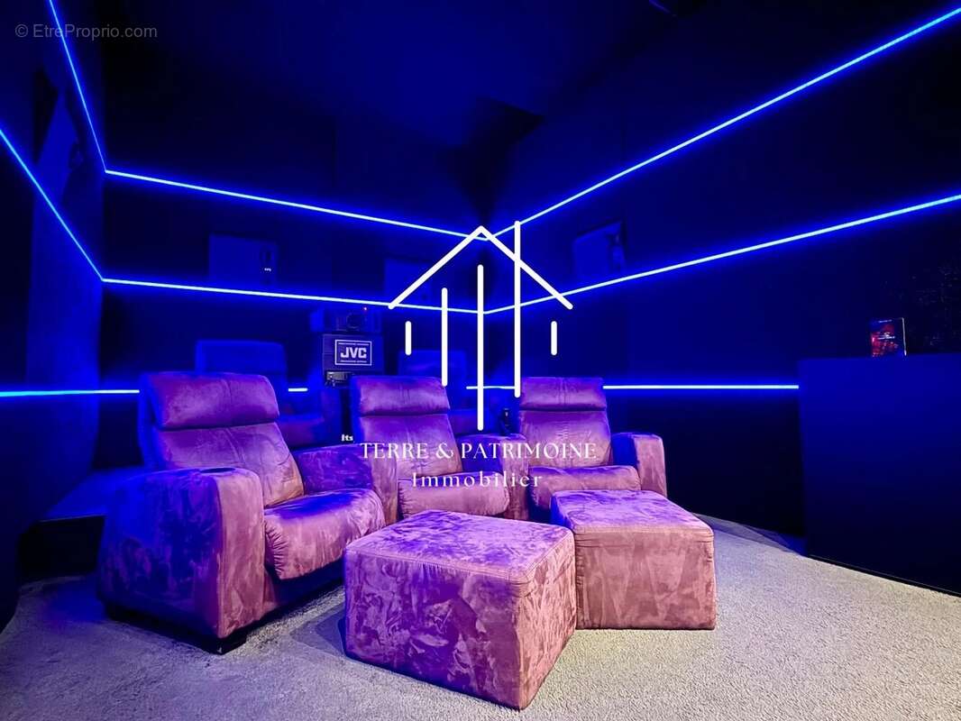 Maison à VALLON-PONT-D'ARC