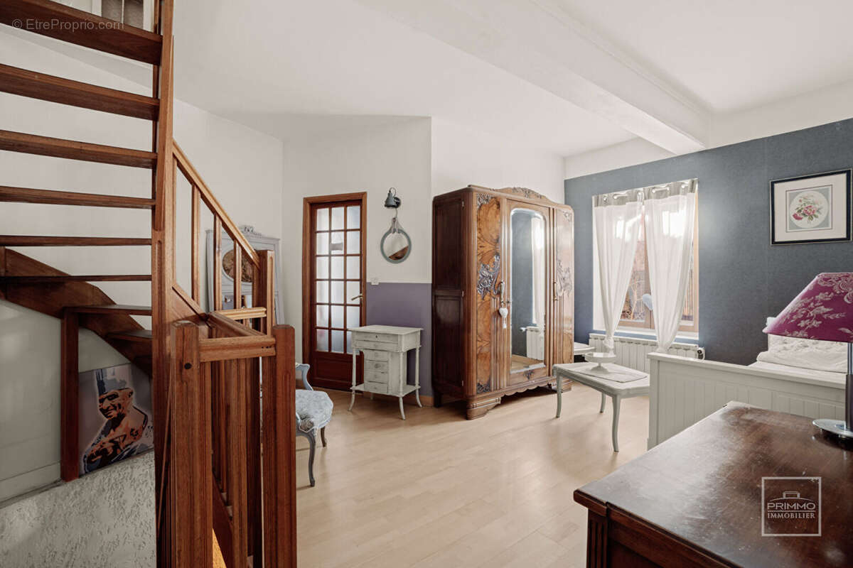 Maison à FONTAINES-SUR-SAONE