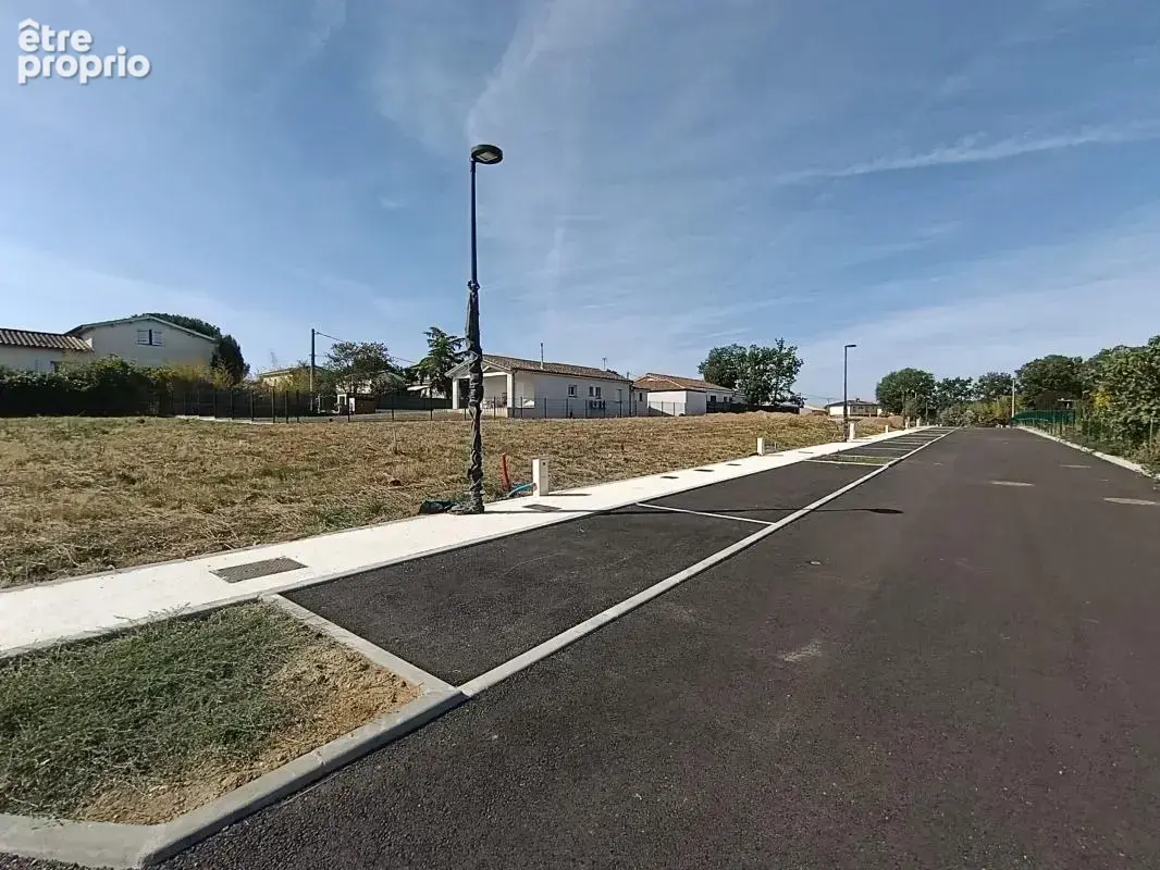 Photo Terrain à Saint-Clar-De-Riviere au prix de 54 900€
