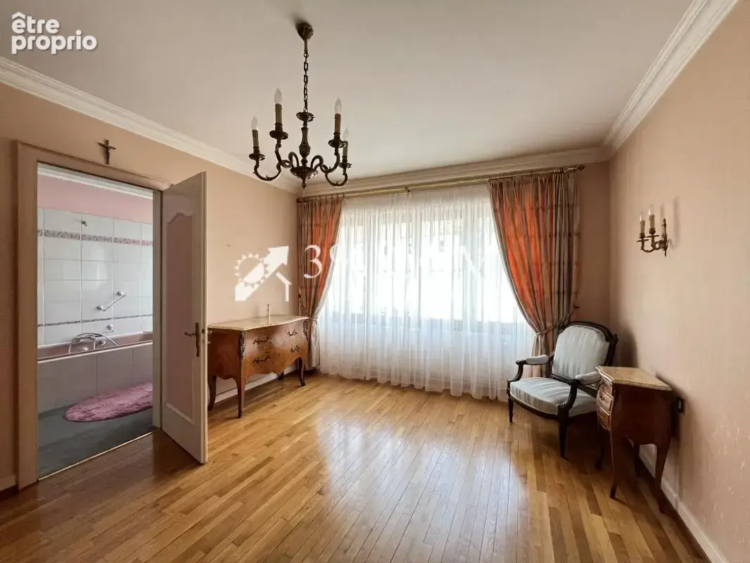 A vendre Grand 5 pièces de 129m2 avec une grande véranda et - photo 17