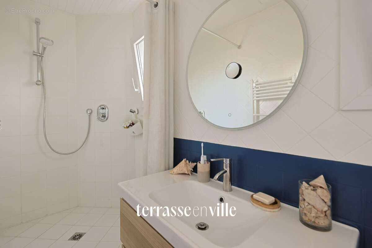 Exclusivite - toulon - cap brun - maison t 5 - 163 m2 - piscine - jardin - proximite  immediate des ecoles - photo 22