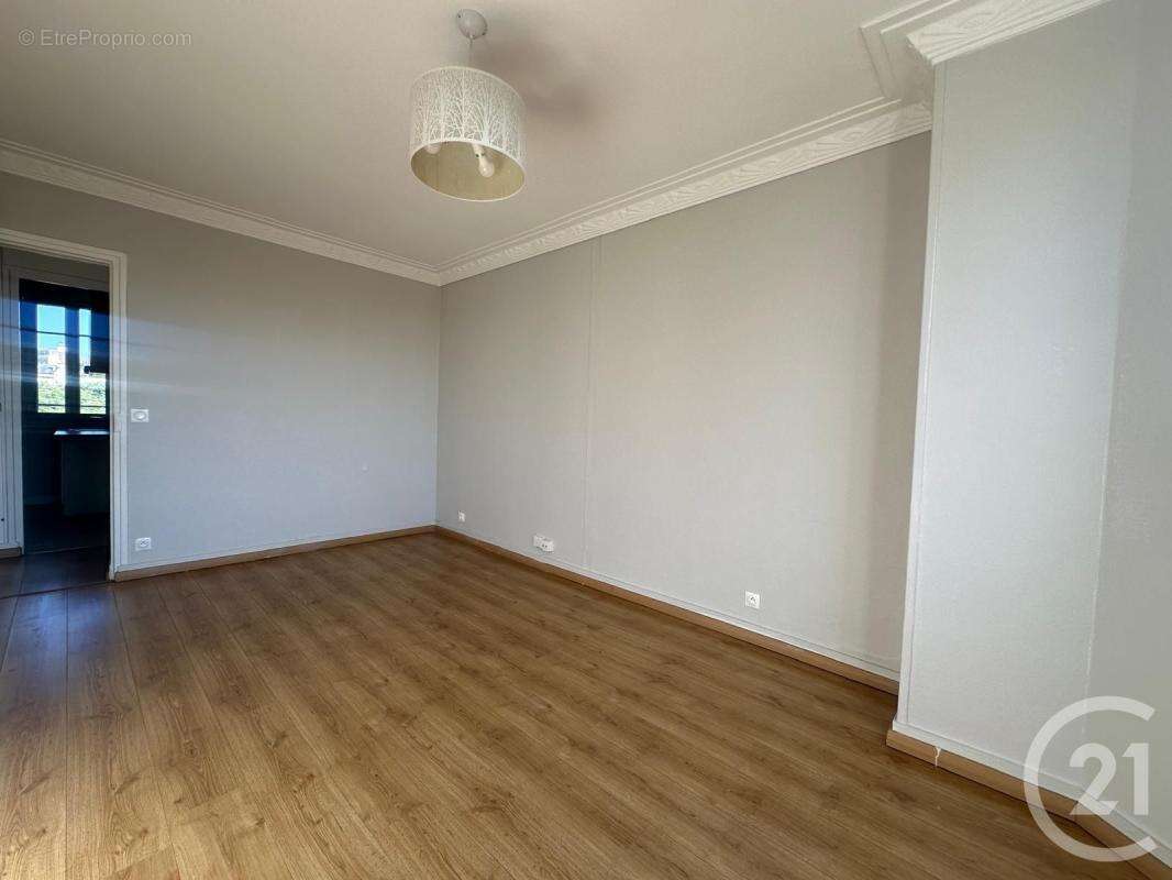 Appartement à FONTENAY-SOUS-BOIS