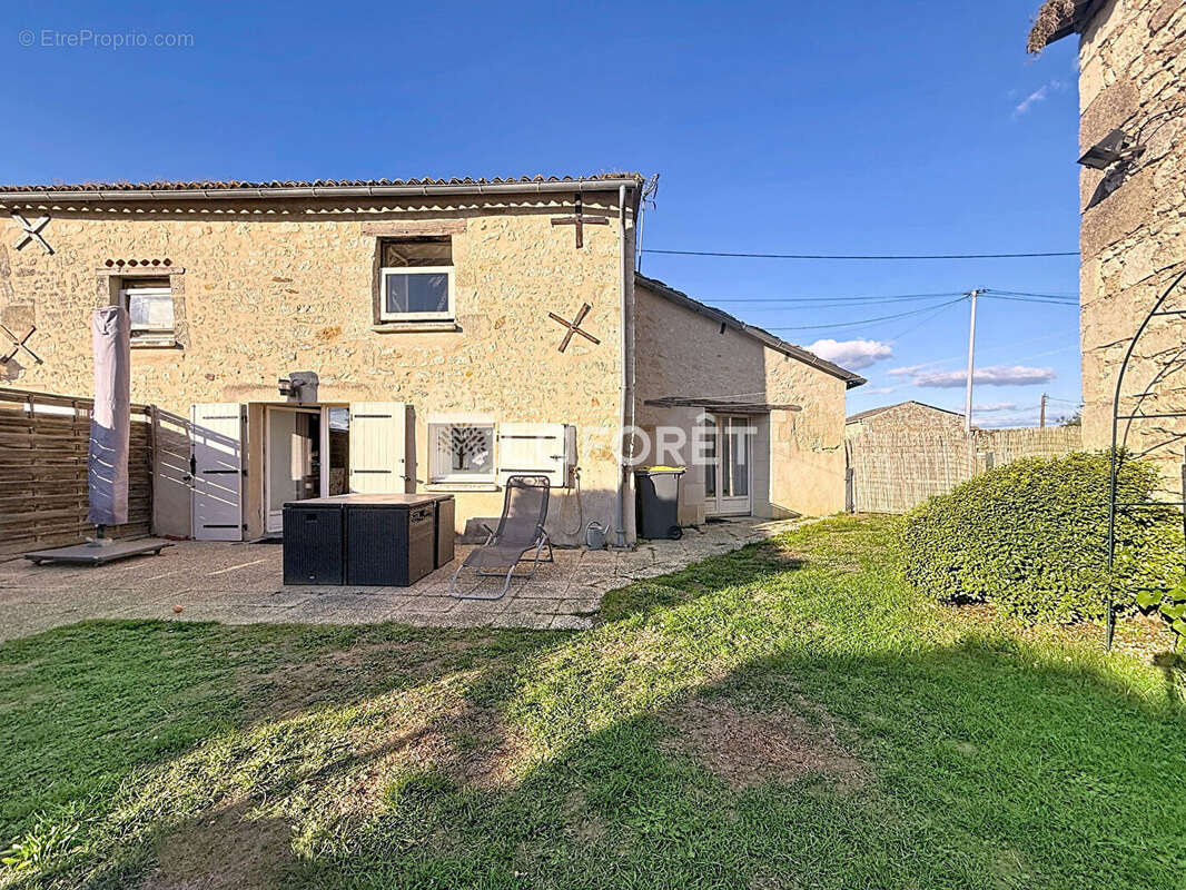 Maison à DOUE-LA-FONTAINE