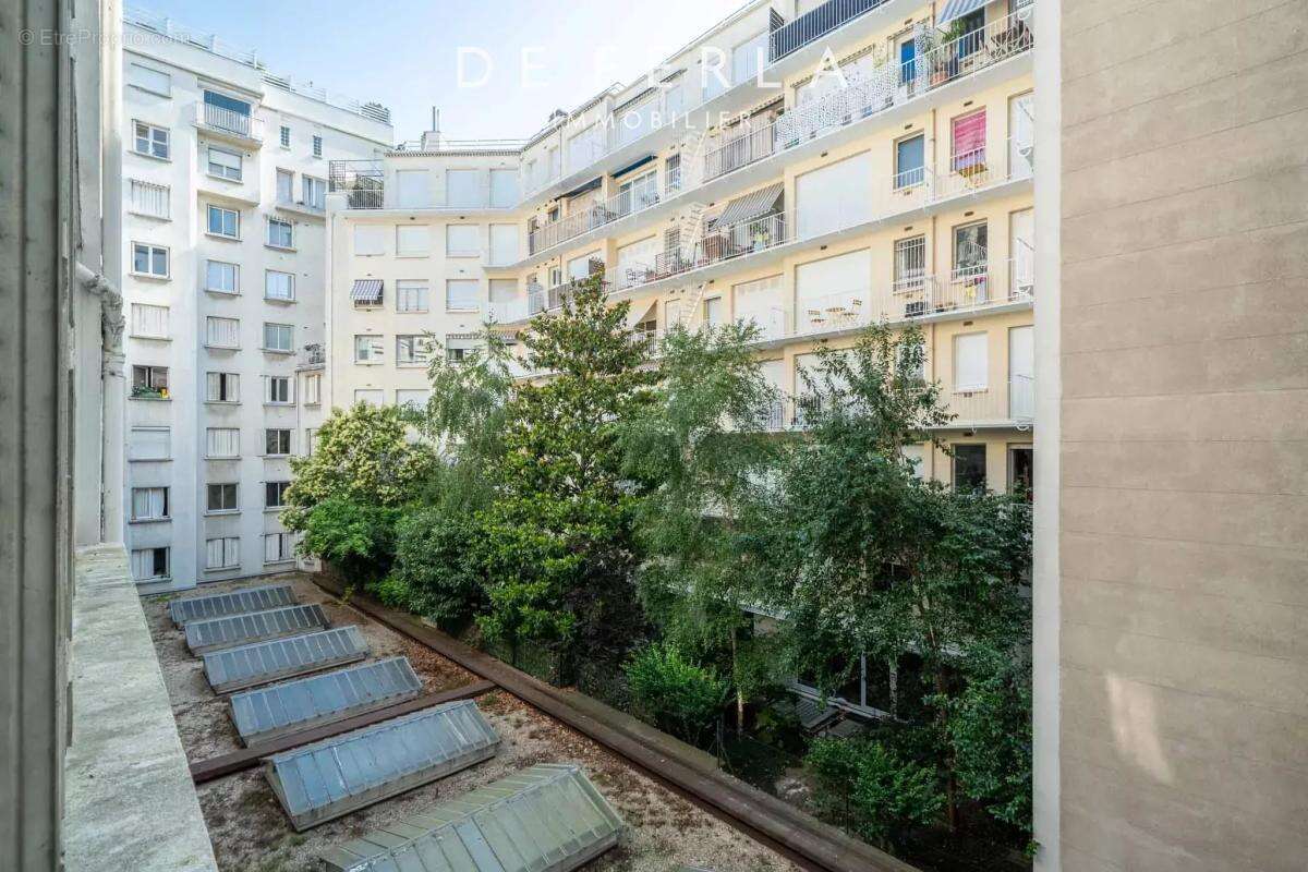 Appartement à PARIS-7E