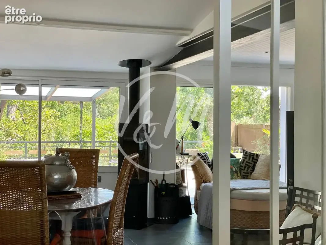 Vue sur la terrasse - Maison à LANTON