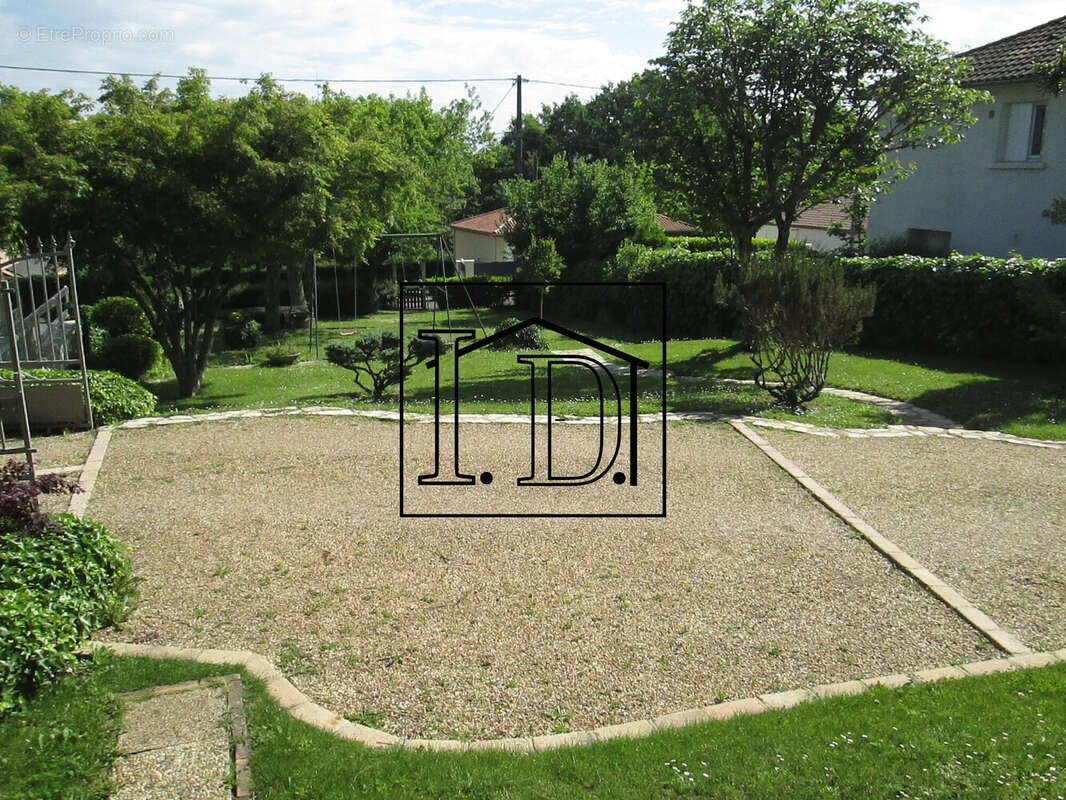 Maison à COULOUNIEIX-CHAMIERS