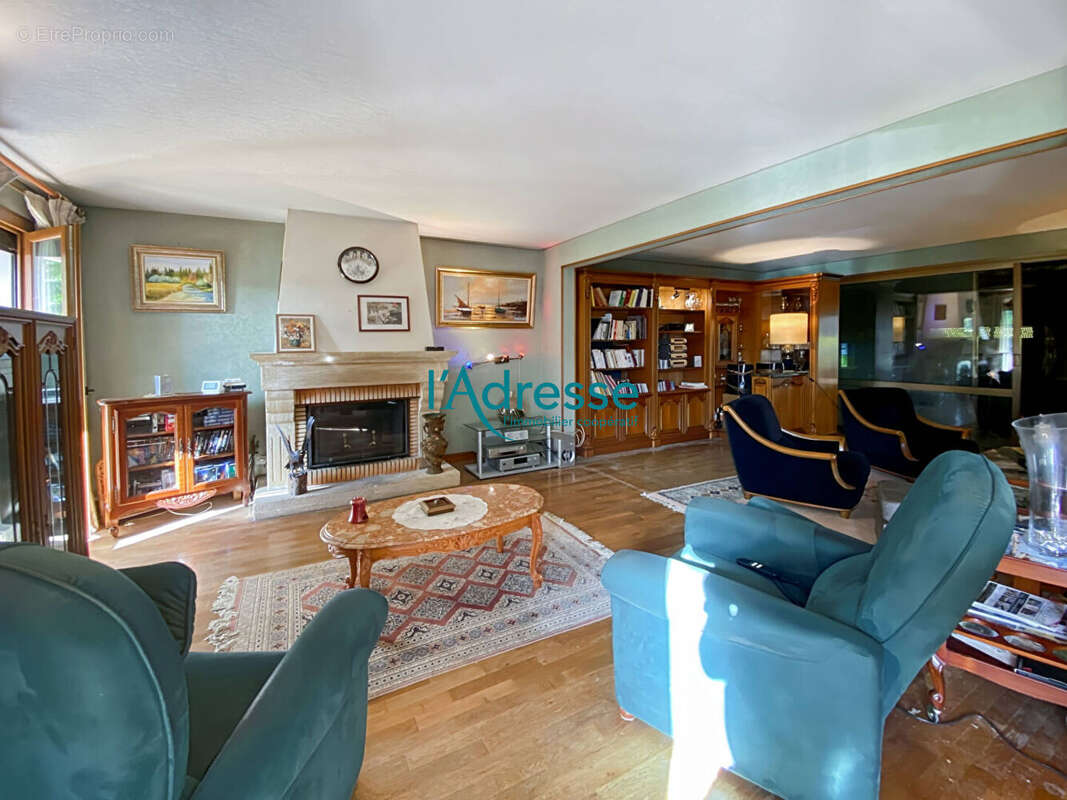 Maison à OINVILLE-SUR-MONTCIENT