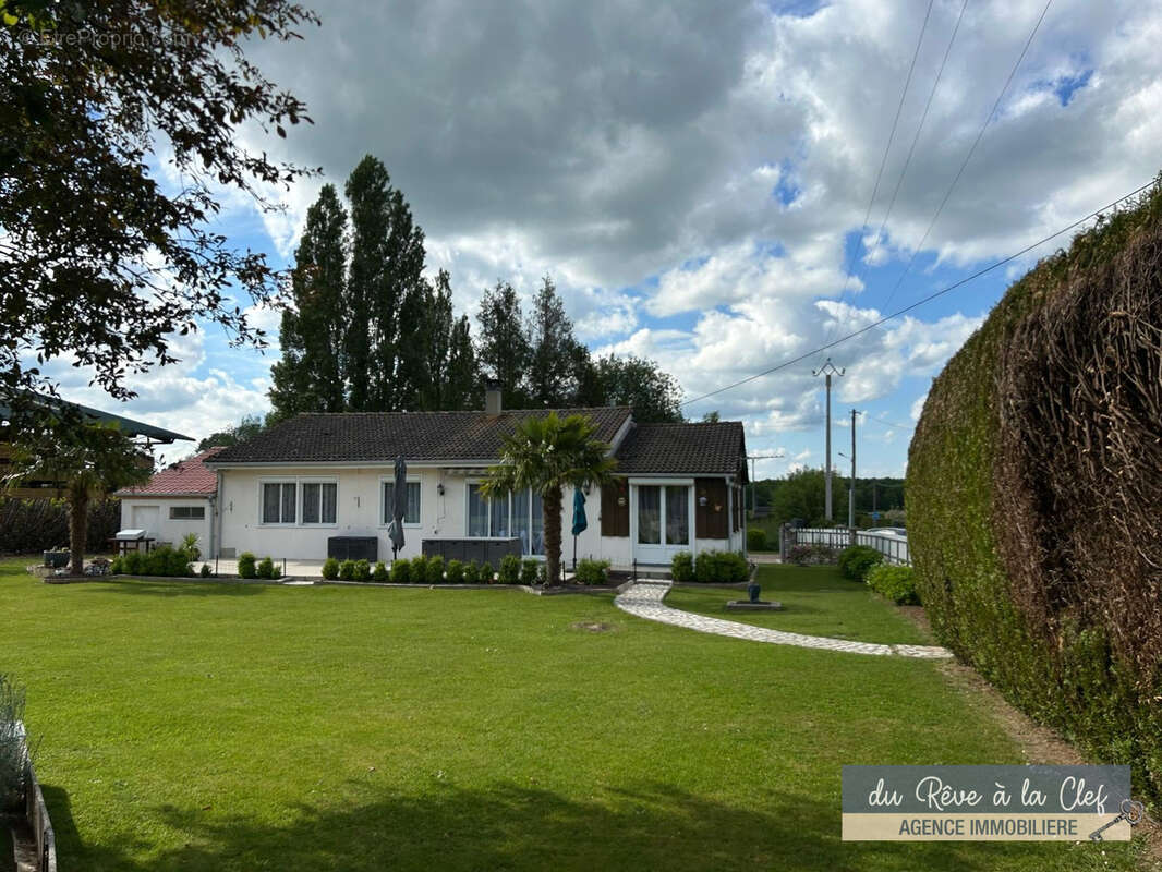 Maison à BRIONNE