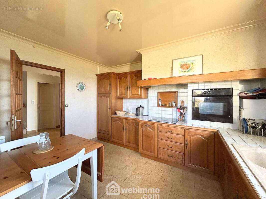 Maison 193 m² à Tredrez-Locquemeau  - photo 5