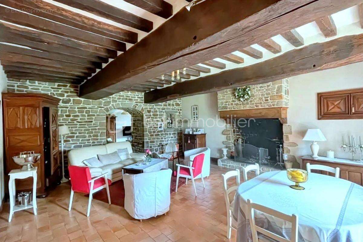 Maison à MARCILLE-ROBERT