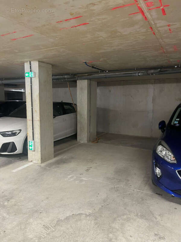 Parking à LUNEL