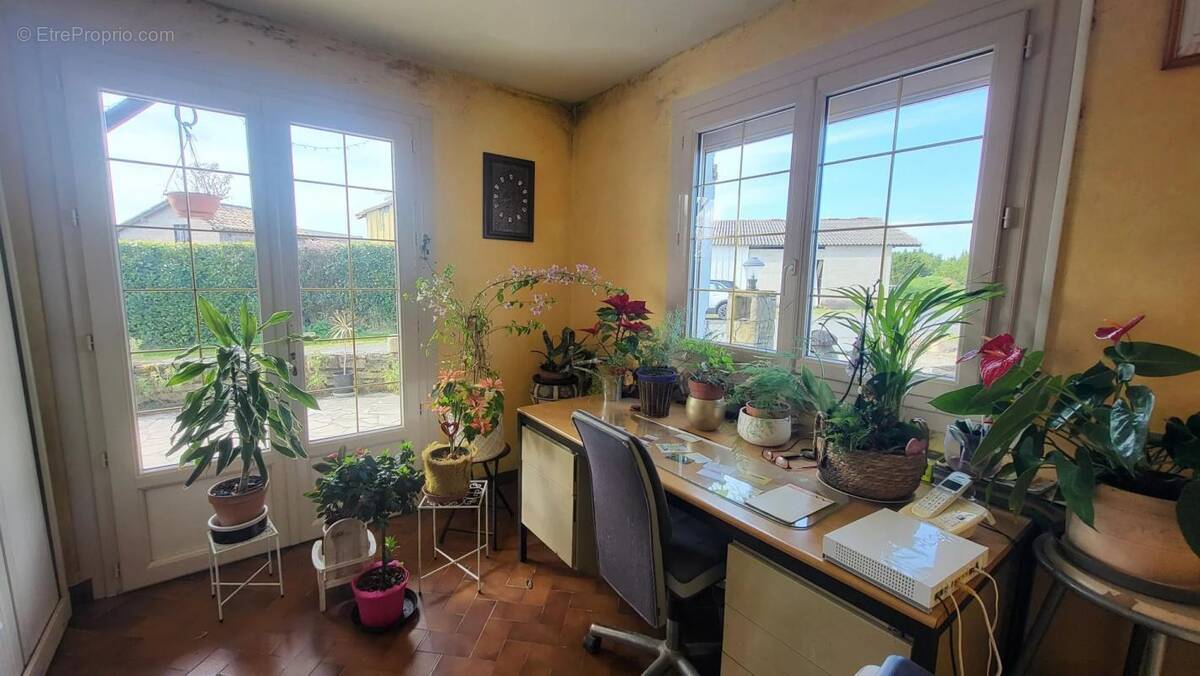 Maison à RAZAC-DE-SAUSSIGNAC