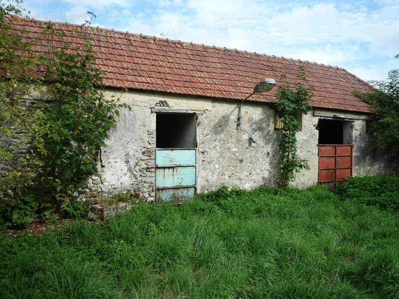 Maison à MONTDAUPHIN