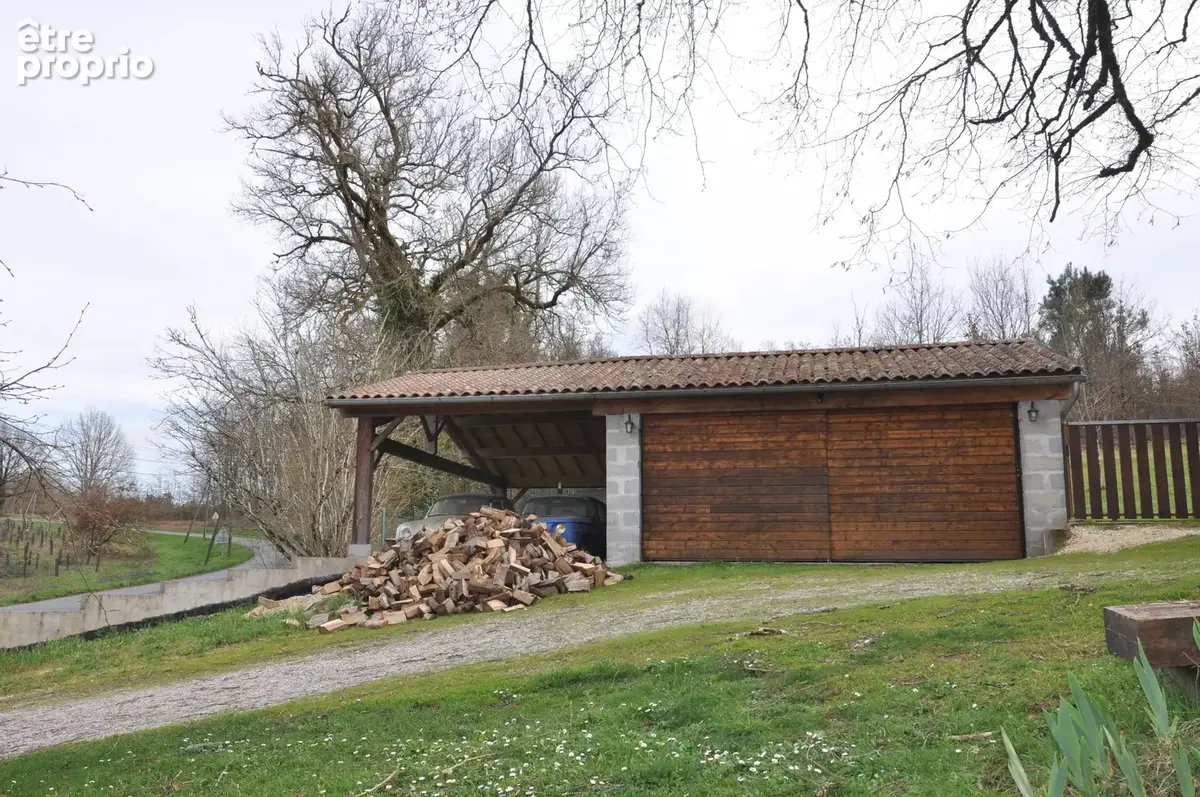 Propriété de 320 m² habitables, 7 chambres, terrain de 2,6 ha - photo 18