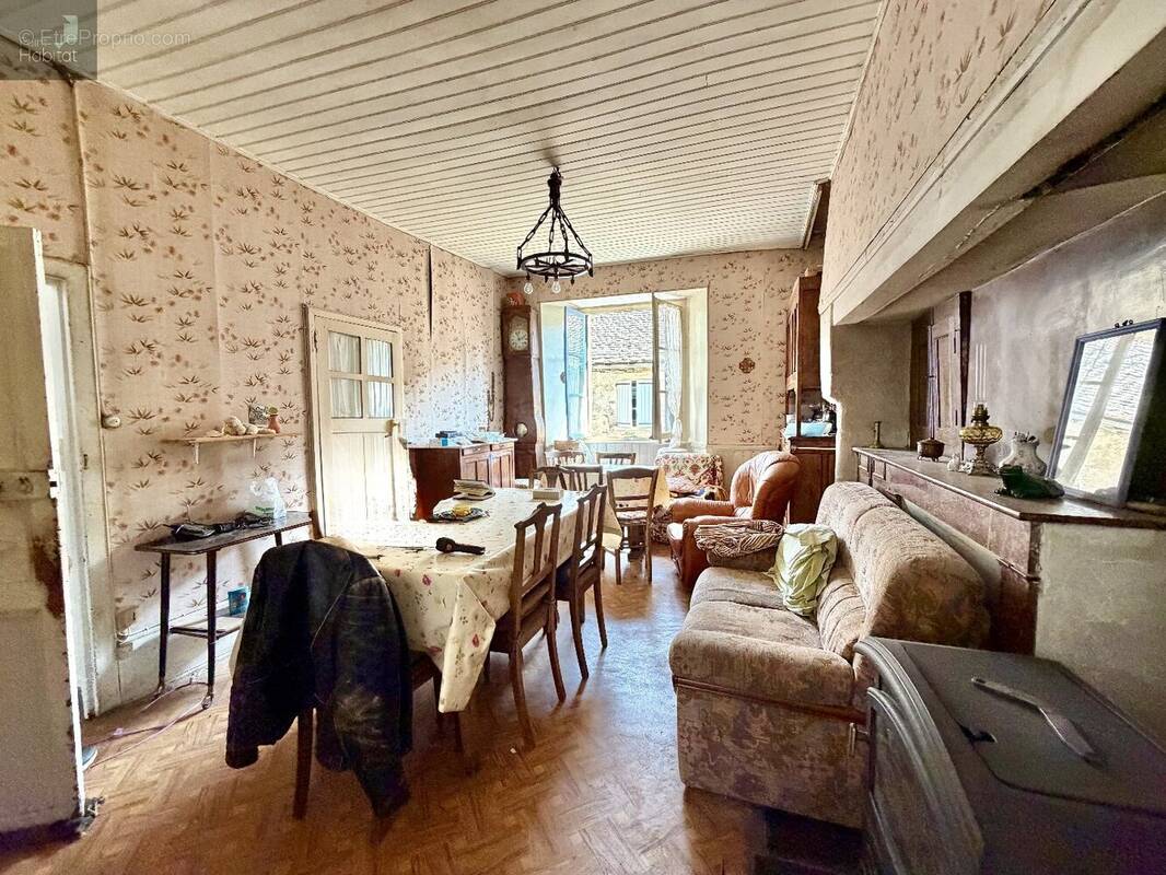 Maison à SAINT-CHELY-D'AUBRAC