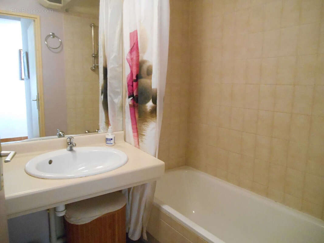 Grasse 2 p. dans résidence sécurisée avec piscine - photo 11