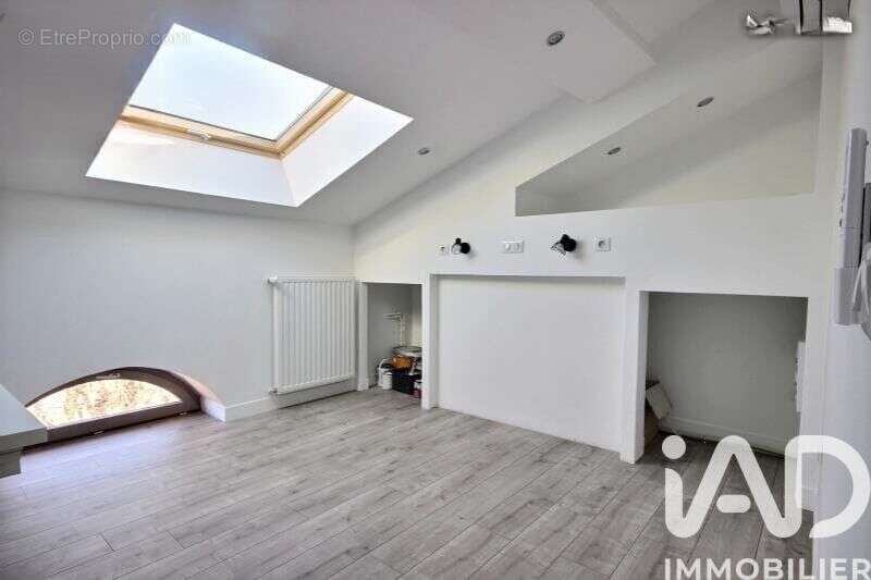 Photo 5 - Appartement à SAINT-JUST-SAINT-RAMBERT