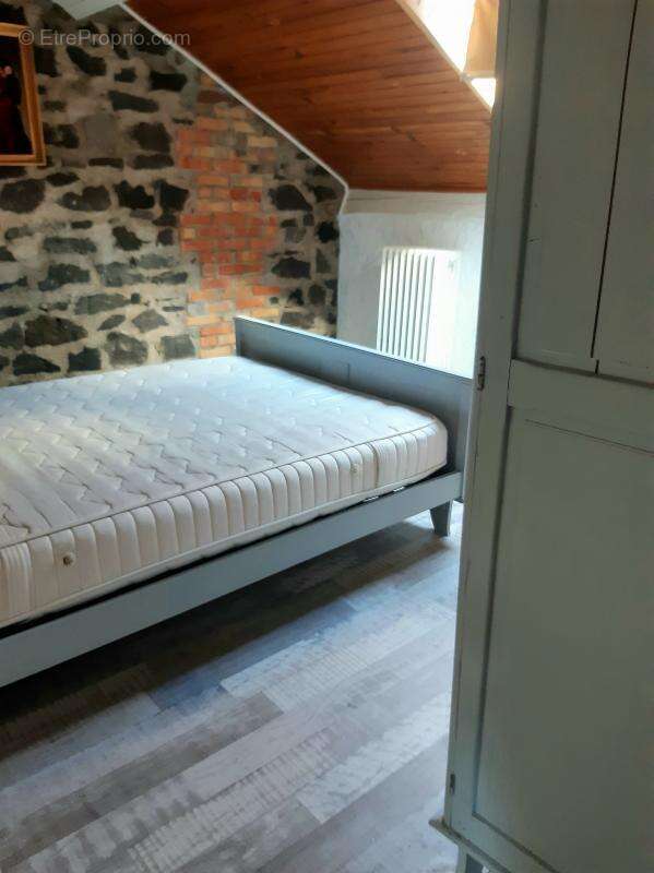 Maison à PUY-GUILLAUME